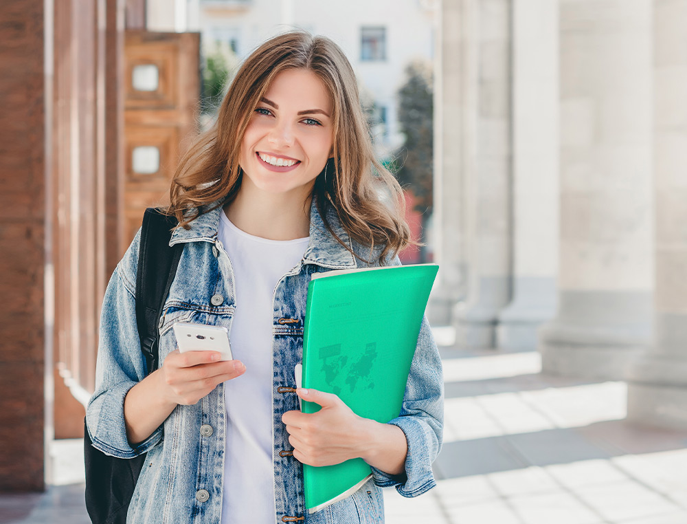 CARPETA LIDERPAPEL ESCAPARATE 10 FUNDAS POLIPROPILENO DIN A4 VERDE TRANSLUCIDO