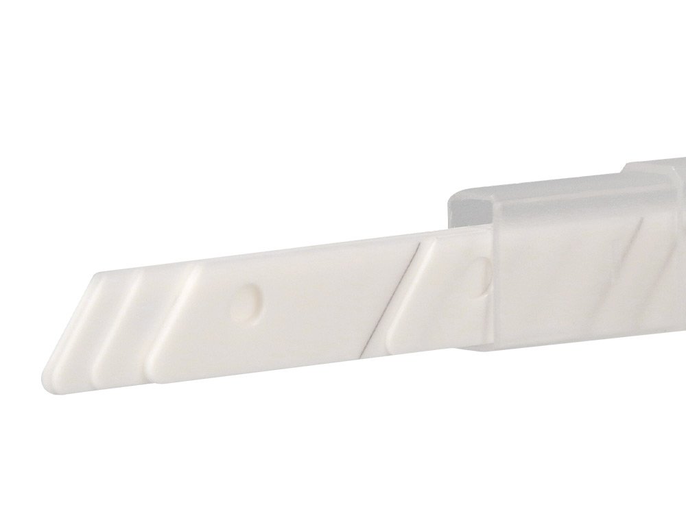 REPUESTO CUTER Q-CONNECT METALICO ESTRECHO PARA MODELO KF14388 CUCHILLA CERAMICA 9 MM BLISTER 6 UNIDADES