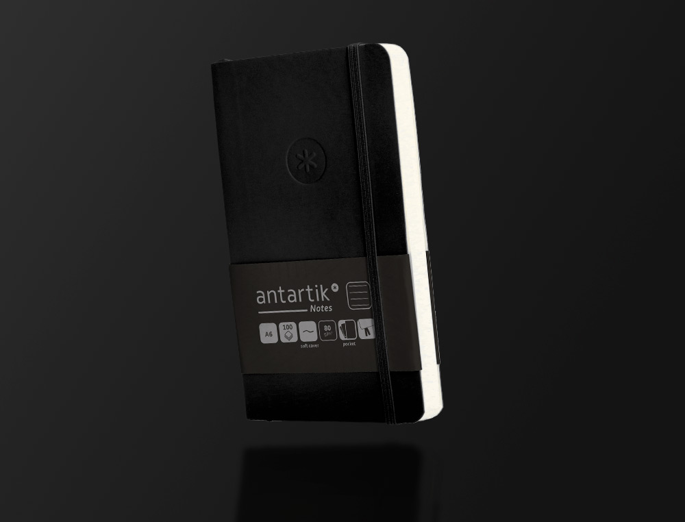 CUADERNO CON GOMILLA ANTARTIK NOTES TAPA BLANDA A6 RAYAS NEGRO 100 HOJAS 80 GR FSC