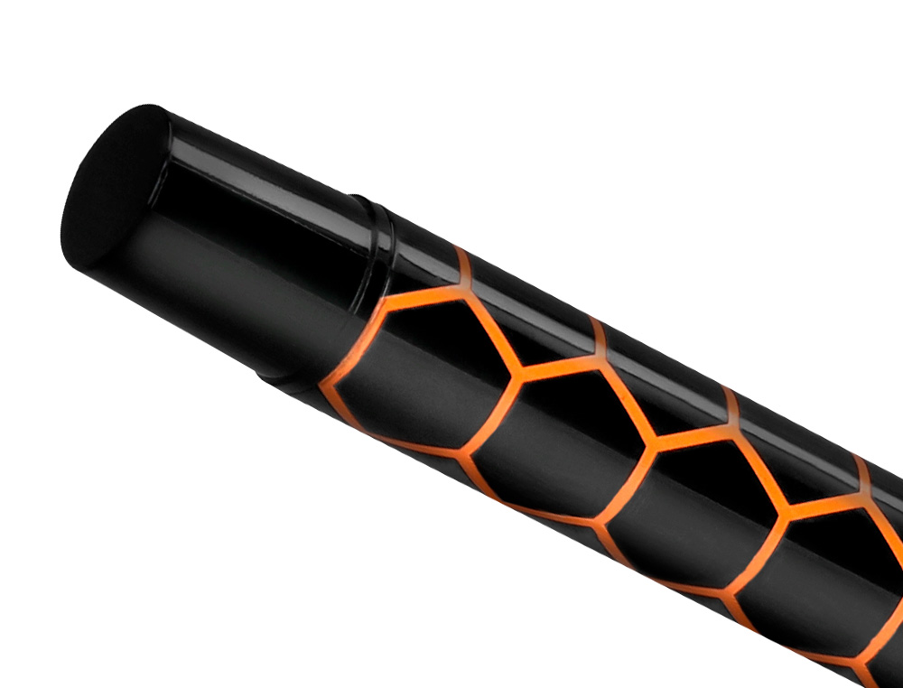 BOLIGRAFO BELIUS LEGACY ALUMINIO DISEÑO HEXAGONO NARANJA CUERPO NEGRO TINTA COLOR AZUL CAJA DE DISEÑO
