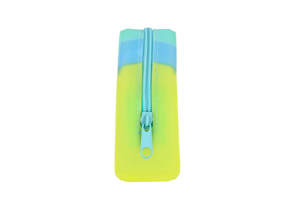 BOLSO ESCOLAR SAFTA PORTATODO TRICOLOR CUADRADO SILICONA 185X55X75 MM