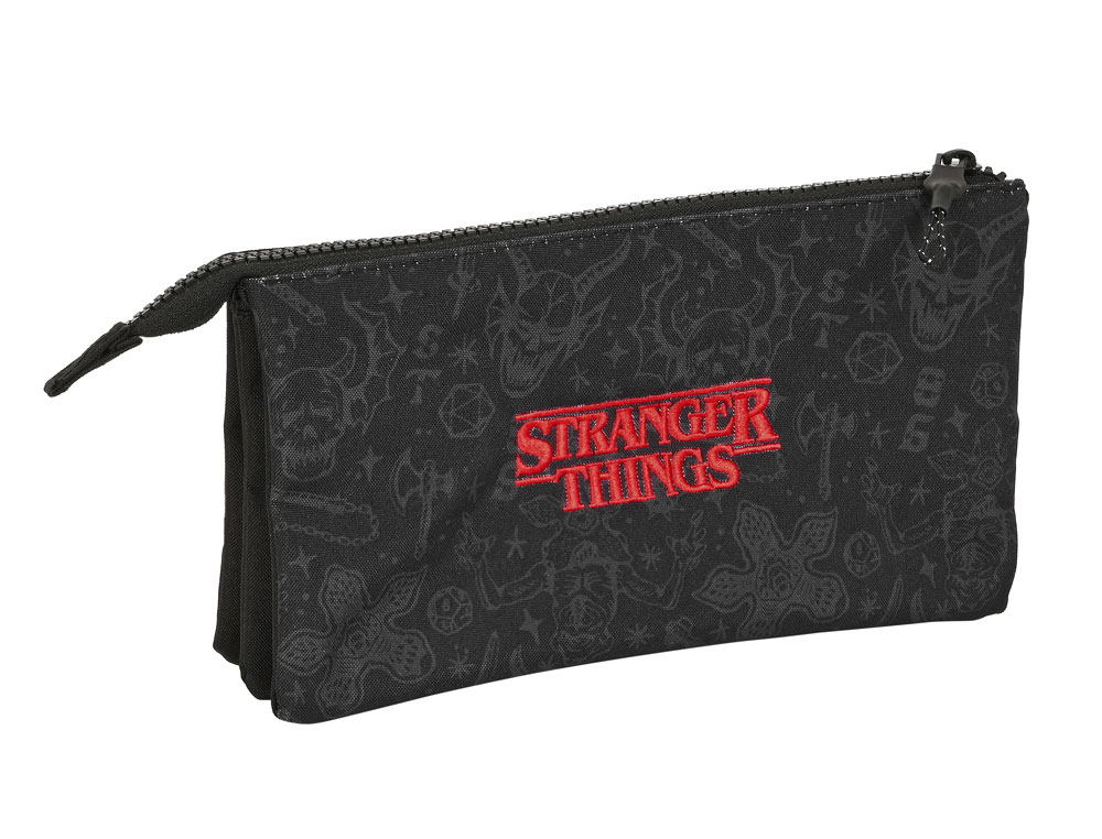 BOLSO ESCOLAR PORTATODO SAFTA TRIPLE STRANGER THINGS 120X220X30 MM