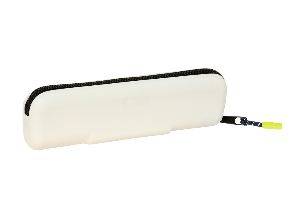 BOLSO ESCOLAR PORTATODO SAFTA ESTRECHO SILICONA REAL MADRID 1 EQUIPACION 25/26 55X200X20 MM