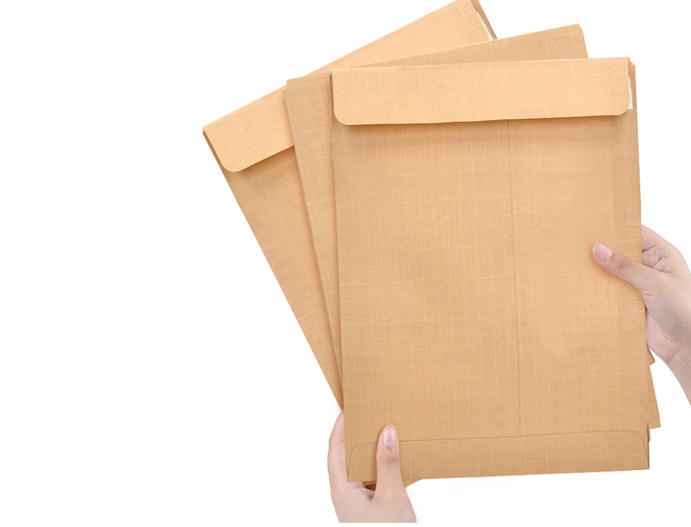 SOBRE LIDERPAPEL BOLSA N.6 KRAFT CUARTO PROLONGADO 184X261MM TIRA DE SILICONA CAJA DE 250 UNIDADES