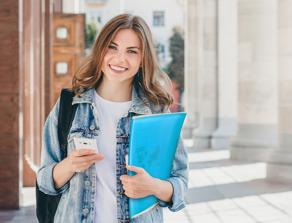 CARPETA LIDERPAPEL ESCAPARATE 47492 30 FUNDAS POLIPROPILENO DIN A4 AZUL TRANSLUCIDO